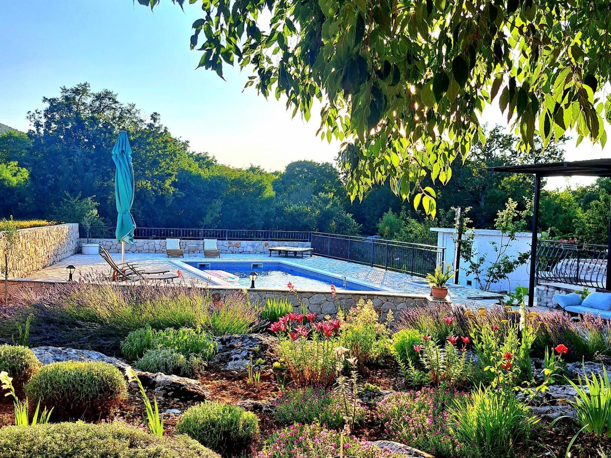 Relaxing Dalmatian House In Village Ljubitovica ภายนอก รูปภาพ