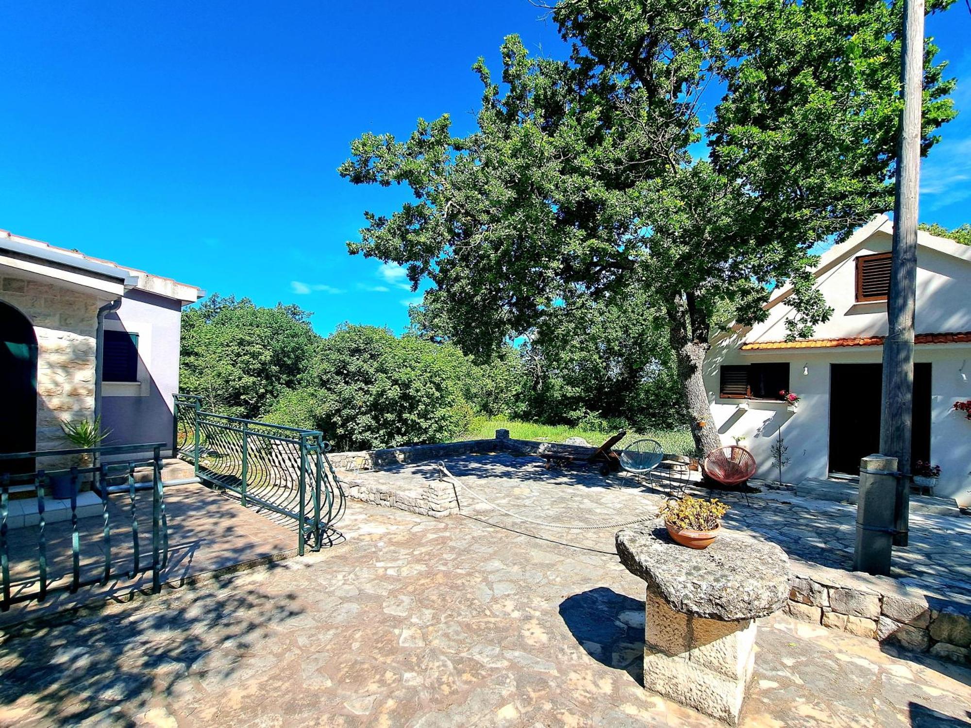 Relaxing Dalmatian House In Village Ljubitovica ภายนอก รูปภาพ